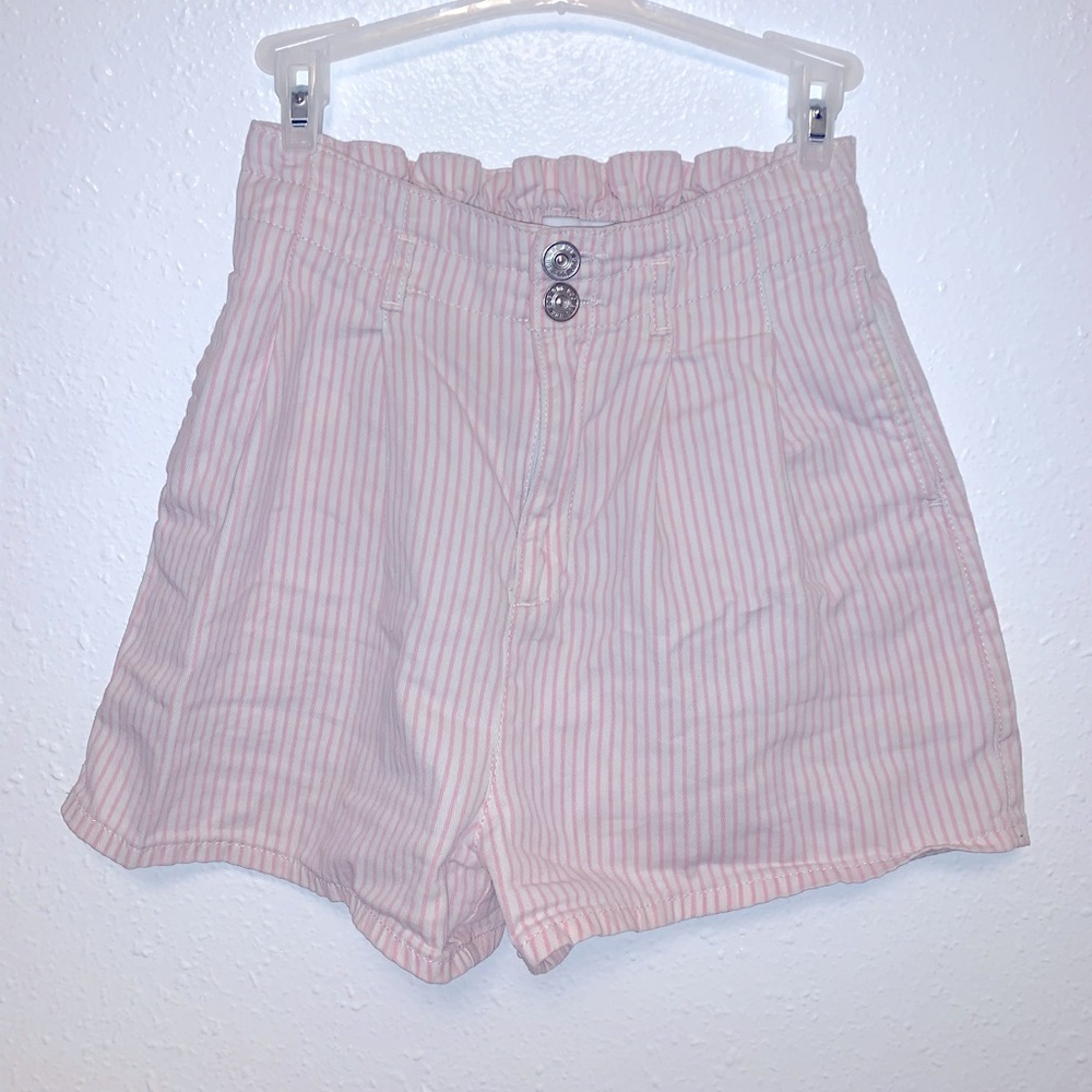 Cute pink pinstriped urban outfitters shorts!